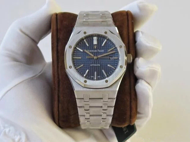 The quality of Audemars Piguet Royal-Oak fake watches online is reliable.