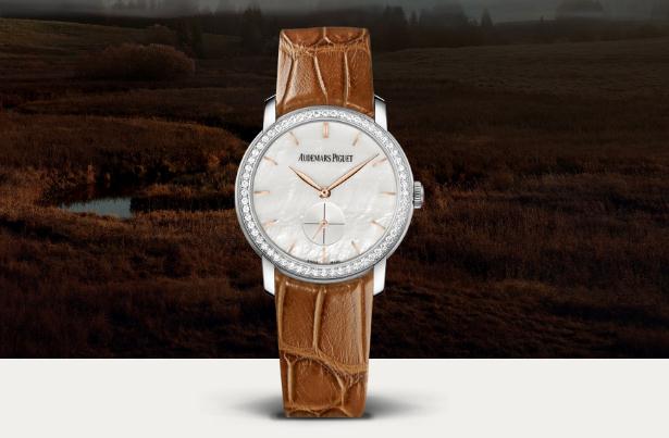 The 18k white gold fake watches have brown leather straps.